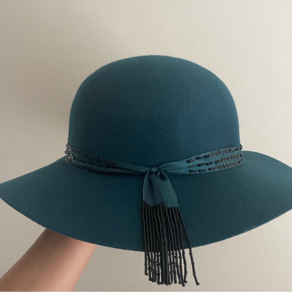 AUGUST: vintage blue hat